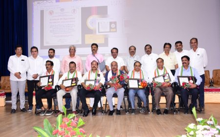 ಮಹಾದೇವಪ್ಪ ರಾಂಪೂರೇ ಅವರು ಕಲ್ಯಾಣ ಕರ್ನಾಟಕ ಭಾಗದ ಶೈಕ್ಷಣಿಕ ಕ್ರಾಂತಿಯ ಪಿತಾಮಹ - ಶಶೀಲ ನಮೋಶಿ ಅಭಿಮತ