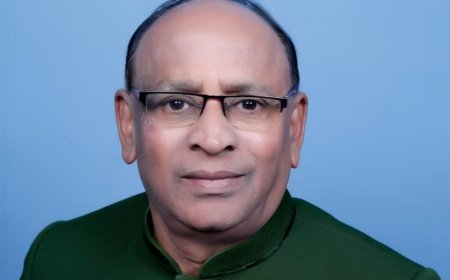 ಜಾನಪದ ಗಾರುಡಿಗ  ಡಾ. ಸಿ.ಕೆ. ನಾವಲಗಿ