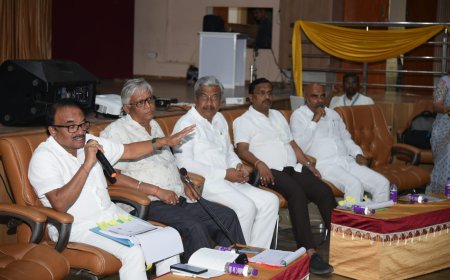 12 ಪಾಯಿಂಟ್ ಪ್ರೋಗ್ರಾಂ ಹೈದರಾಬಾದ್ ಕರ್ನಾಟಕ ಶಿಕ್ಷಣ ಸಂಸ್ಥೆಯನ್ನು ಸದೃಢಗೊಳಸಲಿದೆ- ಶ್ರೀ ಶಶೀಲ್ ಜಿ ನಮೋಶಿ