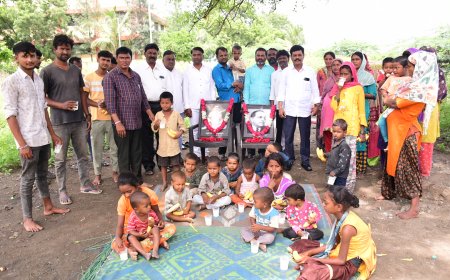 ಸ್ಲಂ ಅಲೆಮಾರಿ ಮಕ್ಕಳಿಗೆ ಹಾಲು ಕುಡಿಸುವ ಮೂಲಕ ಪಂಚಮಿ ಆಚರಣೆ ಸುರೇಶ್ ಹಾದಿಮನಿ