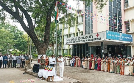 ಸರಕಾರಿ ಜಿಮ್ಸ್ ಅಸ್ಪತ್ರೆಯಲ್ಲಿಧ್ವಜಾರೋಹಣ  ಡಾ. ಓಂ ಪ್ರಕಾಶ್ ಅಂಬೂರೆ