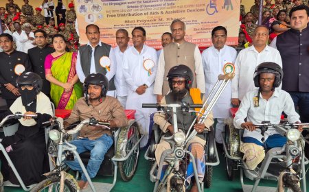 ದಿವ್ಯಾಂಗ ಹಾಗೂ ಹಿರಿಯ ನಾಗರಿಕರಿಗೆ 57.19 ಲಕ್ಷ ರೂ.ಮೊತ್ತದ ಸಾಧನ ಸಲಕರಣೆ ವಿತರಣೆ: ಸಚಿವ ಪ್ರಿಯಾಂಕ್ ಖರ್ಗೆ