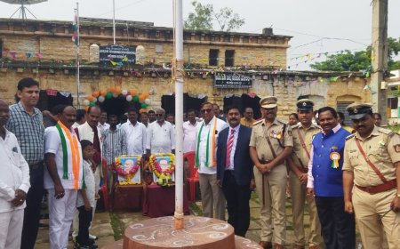 ಪೂರ್ವಜ್ಜರ ಬಲಿದಾನದಿಂದ  ಸ್ವತಂತ್ರ ಸಿಕ್ಕಿದೆ. ಜಗದೀಶ ಚೌರ್