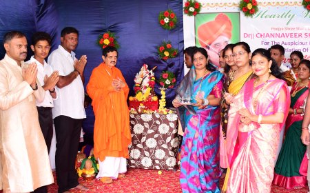 ಕಲಿಕಾ ಪ್ರಾರಂಭ ಉದ್ಘಾಟಿಸಿದ ಹಾರಕೂಡ ಶ್ರೀಗಳು