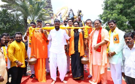 12 ಅಡಿಯ ಬೃಹತ್ ಶಿವನ ಮೂರ್ತಿ ಅನಾವರಣ ಚವದಾಪೂರಿ ಶ್ರೀಗಳು ಉಪಸ್ಥಿತಿ.