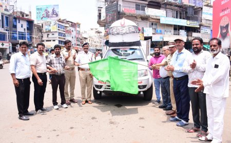 ಹೆಲೈಟ್ ಧರಿಸುವಂತೆ ಜಾಗೃತಿ ಮೂಡಿಸಿದ ಎ.ಸಿ.ಪಿ