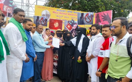 ಅತ್ಯಾಚಾರ, ಕೊಲೆ ಖಂಡಿಸಿ ಪ್ರತಿಭಟನೆ