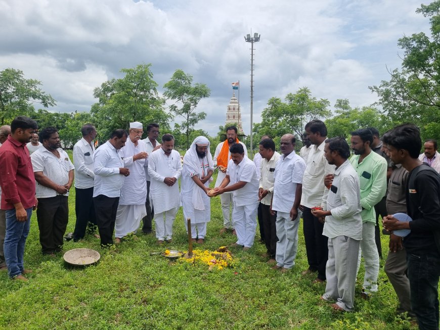 100 ಅಡಿ ಎತ್ತರದ ರಾಷ್ಟ್ರಧ್ವಜ ನಿರ್ಮಾಣಕ್ಕೆ  ಅಡಿಗಲ್ಲು : ಹವಾ ಮಲ್ಲಿನಾಥ ಮಹಾರಾಜ್