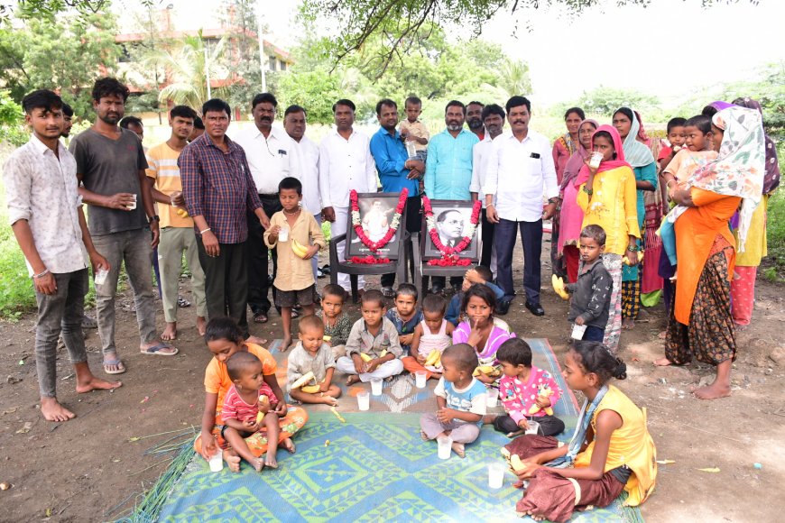 ಸ್ಲಂ ಅಲೆಮಾರಿ ಮಕ್ಕಳಿಗೆ ಹಾಲು ಕುಡಿಸುವ ಮೂಲಕ ಪಂಚಮಿ ಆಚರಣೆ ಸುರೇಶ್ ಹಾದಿಮನಿ