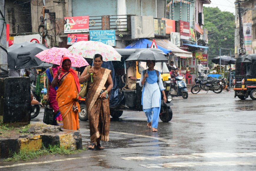 ಭಾರಿ ಮಳೆ ಬರುವ ಸಾಧ್ಯತೆ ಮನೆಯಿಂದ ಹೊರ ಬರಬೇಡಿ :ಡಿಸಿ ಮನವಿ