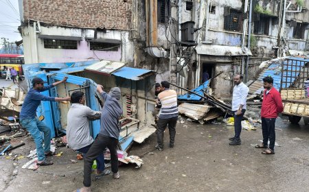 ಕೇಂದ್ರ ಬಸ್ ನಿಲ್ದಾಣದ ಎದುರುಗಡೆ ಒತ್ತುವರಿ ತೆರವು