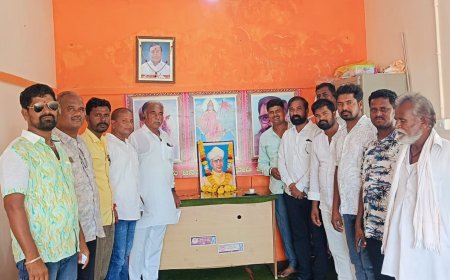 ವಾಡಿ ಬಿಜೆಪಿ ಕಛೇರಿಯಲ್ಲಿ ಡಾ. ಸರ್ವಪಲ್ಲಿ ರಾಧಾಕೃಷ್ಣನ್‌ ಅವರಿಗೆ ಪುಷ್ಪ ನಮನ