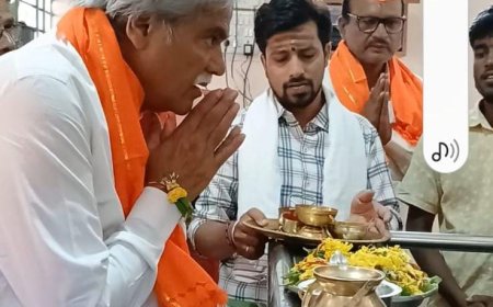 ಕಲಬುರಗಿ ಶರಣಬಸಪ್ಪಗೌಡಾ ದರ್ಶನಾಪುರ ದಂಪತಿಗಳು ಗಣೇಶನಿಗೆ ಪೂಜೆ ಸಲ್ಲಿಸಿದರು