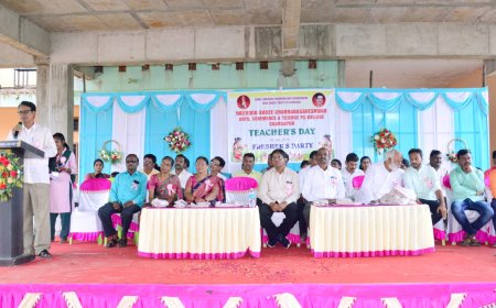 ಓದಿನ ಜೊತೆಗೆ ಸ್ಪರ್ಧಾತ್ಮಕ ಪರೀಕ್ಷೆಗಳ  ತಯ್ಯಾರಿ ಅಗತ್ಯ.  ಬಸವರಾಜ ಐನೋಳಿ