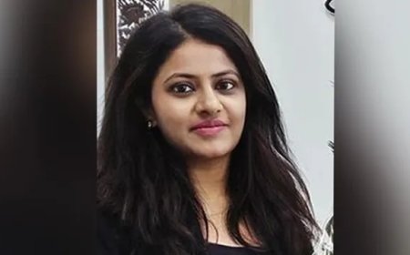 ಪೂಜಾ ಖೇಡ್ಕರ್ನ್ನು ಕೇಂದ್ರ ಸರ್ಕಾರ ಐ.ಎ.ಎಸ್ನಿಂದ ವಜಾಗೊಳಿಸಿದೆ .