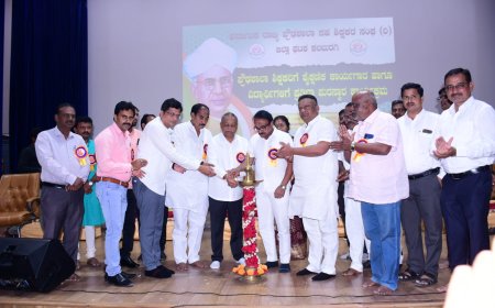 ರಾಜ್ಯ ಸರ್ಕಾರಿ ಹಾಗೂ ಅನುದಾನಿತ ನೌಕರರಿಗೆ ಹಳೆಯ ನಿಶ್ಚಿತ ಪಿಂಚಣಿ ಕೂಡಲೇ ಜಾರಿಯಾಗಲಿ- ಶ್ರೀ ಶಶೀಲ್ ಜಿ ನಮೋಶಿ