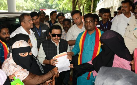 ಬಡವರ ಹಕ್ಕುಪತ್ರ ಶ್ರಿಮಂತರಿಗೆ, ನ್ಯಾಯಕ್ಕಾಗಿ  ಸಚಿವ ಜಮೀರ್ ಅಹ್ಮದ್ ಖಾನ್ ಗೆ ಮನವಿ