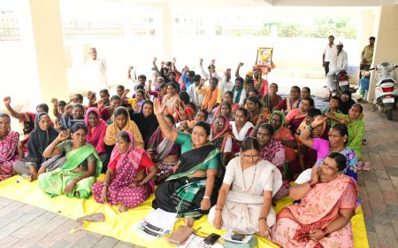 ಸ್ಲಂ ಜನರ ಬೇಡಿಕೆಗಾಗಿ ಧರಣಿ