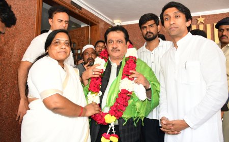 ಸಚಿವ ಜಮೀರ ಅಹ್ಮದ ಖಾನ ಅವರಿಗೆ ಒಂಟಿ ಇವರು ಸನ್ಮಾಸಿದರು.