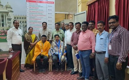 ಪ್ರಾದ್ಯಾಪಕ ಡಾ.ಮಹಾಂತೇಶ ಎಮ್ ನಂದೆಪ್ಪನವರಿಗೆ ಸನ್ಮಾನ