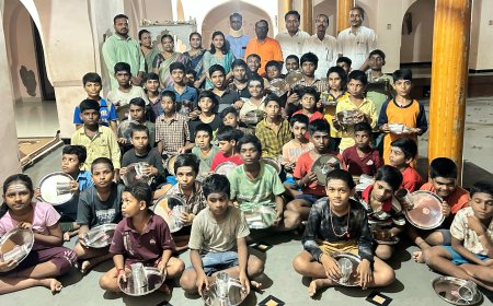 ಸಮಾಜ ಸೇವಾ ಮನೋಭಾವನೆಯಿಂದ ಜೀವನದ  ಸಾರ್ಥಕತೆ ಸಾಧ್ಯ ಶಿವಾನಂದ ಶ್ರೀಗಳ