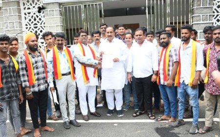 ಶ್ರೀ ಶರಣಬಸವೇಶ್ವರರ ದೇವಸ್ಥಾನಕ್ಕೆ ಬರುವ ಭಕ್ತಾದಿಗಳಿಗೆ ನಗರದ ಮುಖ್ಯ ರಸ್ತೆಯಲ್ಲಿ ಮಹಾದ್ವಾರ ಬಾಗಿಲು ನಿರ್ಮಾಣ ಮಾಡಿಕೋಡಬೇಕೆಂದು ಶಾಸಕರಿಗೆ ಮನವಿ