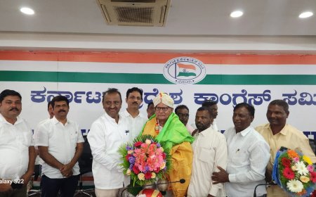 ಸಿ ಬಿ ಕೂಲಿಕೋಡ ಅವರಿಗೆ ಮಲ್ಲಿನಾಥಹಾಳಮಳ್ಳಿ ಸನ್ಮಾನಿಸಿದರು .