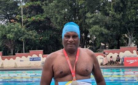 ಡಾ.ಮಲ್ಲಿಕಾರ್ಜುನಚಿಕ್ಕಪಾಟೀಲ ಅವರು ಈಜು ಸ್ಪರ್ಧೆಯಲ್ಲಿ ಗೆಲುವು