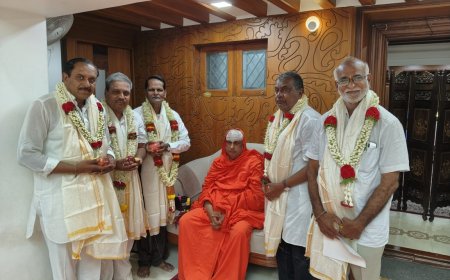 ಶರಣರ ನಾಡಿನಲ್ಲಿ ರಾಜ್ಯ ಮಟ್ಟದ 12 ನೇ ಕದಳಿ ಮಹಿಳಾ ಸಮಾವೇಶಕ್ಕೆ ಶಿವರಾತ್ರಿ ದೇಶಿ ಕೇಂದ್ರ ಮಹಾಸ್ವಾಮಿಗಳವರಿಗೆ ಅಧಿಕೃತ ಆಹ್ವಾನ