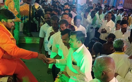 ಒಡೆದ ಮನಸ್ಸುಗಳನ್ನು ಒಂದುಗೂಡಿಸುವ ಹಬ್ಬವೇ ದಸರಾ ಹಬ್ಬ : ಸಿದ್ದಲಿಂಗ ಶ್ರೀ