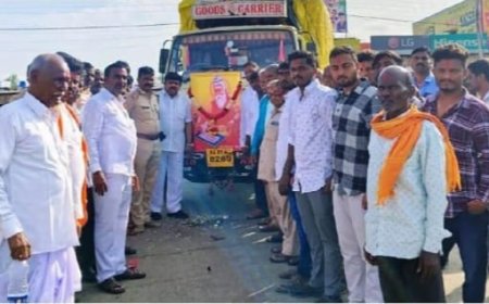 ಕವಿ ಕುಲದ ಗುರು ಮಹರ್ಷಿ ವಾಲ್ಮೀಕಿ ಭಾವಚಿತ್ರದ ಭವ್ಯ ಮೆರವಣಿಗೆ ಜರುಗಿತು