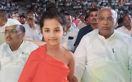 . ಮಲ್ಲಿಕಾರ್ಜುನ ಖರ್ಗೆಯವರ ಗಮನ ಸೆಳೆದ ಬಾಲ ಬುದ್ಧನ ಪಾತ್ರಧಾರಿ ಆರೋಹಿ ಪಾಟೀಲ್