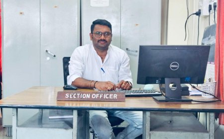 "ಹರಿಪ್ರಸಾದ್ 'ವಿಧಾನ ಸೌಧದಲ್ಲಿ ದಕ್ಷ ಪ್ರಾಮಾಣಿಕ ಅಧಿಕಾರಿ