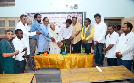 ಯುವಕರು ಜಾನಪದ ಸಂಸ್ಕೃತಿಯ ವಾರಸುದಾರರಾಗಲಿ-  ಡಾ.ಪ್ರಲ್ಹಾದ್ ಬುರ್ಲಿ
