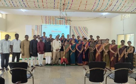 ಸಾಂಪ್ರದಾಯಿಕ ಬಟ್ಟೆಗಳು ಸಾಂಸ್ಕೃತಿಕ ಪರಂಪರೆಯ ಸಾರವನ್ನು ಸಾಕಾರಗೊಳಿಸುತ್ತವೆ ನಾಗಣ್ಣ ಘಂಟಿ