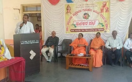 ಮಕ್ಕಳಲ್ಲಿ ದೇವರನ್ನು ಕಂಡು ಜ್ಞಾನದ ಹಸಿವು ನೀಗಿಸುವ ಕಾರ್ಯ ಮಾಡುವವನೇ ಶಿಕ್ಷಕ: ಮೋಹನ್ ರೆಡ್ಡಿ