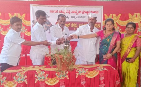 ಕಿತ್ತೂರು ರಾಣಿ ಚೆನ್ನಮ್ಮ ಮಹಿಳೆಯರಿಗೆ ಸ್ಪೂರ್ತಿ.