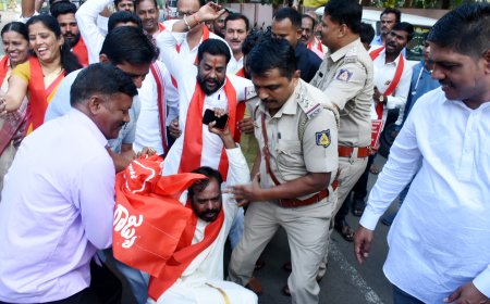 ಕಕ ಪ್ರತ್ಯೇಕ ರಾಜ್ಯ ಧ್ವಜಾರೋಹಣಕ್ಕೆ ಯತ್ನ ನರಿಬೋಳ  ಸೇರಿ ಹಲವರ ಬಂದನ