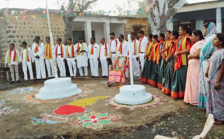 ಗಡಿ ಭಾಗದಲ್ಲಿರುವ ಮುರ್ಕಿ ಗ್ರಾಮದಲ್ಲಿ ಅದ್ದೂರಿಯಾಗಿ ಕರ್ನಾಟಕ ರಾಜ್ಯೋತ್ಸವ ಆಚರಿಸಲಾಯಿತು
