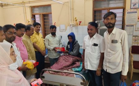 ಸಿದ್ದು ಪಾಟೀಲ್  ಅವರ 47ನೇ ಜನ್ಮದಿನದಂದು ರೋಗಿಗಳಿಗೆ ಹಣ್ಣು ವಿತರಿಸಲಾಯಿತು