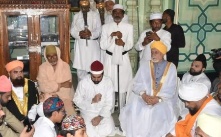 ಹಜ್ರತ್ ಖಾಜಾ ಬಂದೇ ನವಾಜ ದರ್ಗಾದ ನೂತನ ಪೀಠಾಧಿಪತಿಗಳಾಗಿ ಪೂಜ್ಯ  ಹಫೀಝ್ ಸೈಯದ್ ಮುಹಮ್ಮದ್ ಅಲಿ ಅಲ್ ಹುಸೈನಿ ಪಟ್ಟಾಭಿಷೇಕ