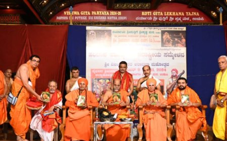 ಉಡುಪಿ | ಸಮಾಜೋನ್ನತಿಯಲ್ಲಿ ದಾಸವರೇಣ್ಯರ ಕೊಡುಗೆ ಅಪಾರ – ಪರ್ಯಾಯ ಪುತ್ತಿಗೆ ಶ್ರೀ ಸುಗುಣೇಂದ್ರ ತೀರ್ಥಶ್ರೀಪಾದರು