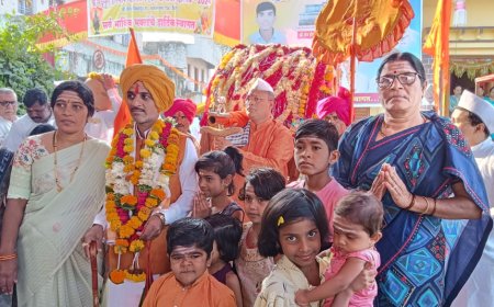 ಹೊಳೆ ಸಮುದ್ರ ಗ್ರಾಮದಲ್ಲಿ ಹರಿನಾಥರ ಪಲ್ಲಕ್ಕಿ ಉತ್ಸವ ಮೆರವಣಿಗೆ ನಡೆಯಿತು