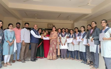 ಅಕ್ಕಮಹಾದೇವಿ ಮಹಿಳಾ ವಿಶ್ವವಿದ್ಯಾಲಯದಿಂದ ವಿ.ಜಿ. ಮಹಿಳಾ ವಿದ್ಯಾರ್ಥಿಗಳು ಬಹುಮಾನ