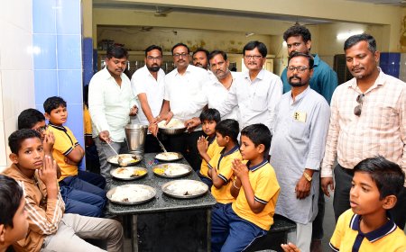ಸಿ. ರಮೇಶ್ ಆರ್.ಆರ್. ಅವರ ಜನ್ಮ ದಿನದ ನಿಮಿತ್ತ ಅಂಧ ಮಕ್ಕಳಿಗೆ ಅನ್ನ ಸಂತರ್ಪಣೆ