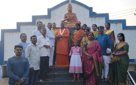 ಬೇಲೂರು ಉರಿಲಿಂಗ ಪೆದ್ದಿ ಮಠದ  ಪೀಠಾಧಿಪತಿ ಶ್ರೀ ಪಂಚಾಕ್ಷರಿ ಸ್ವಾಮೀಜಿ ಆಳಂದ ಬುದ್ಧ ವಿಹಾರಕ್ಕೆ ಭೇಟಿ