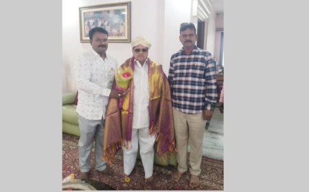 ಬಾಬುರಾವ್ ಚಿಂಚನಸೂರ ಅವರಿಗೆ ಪ್ರೊ: ರಮೇಶ.ಬಿ.ಯಾಳಗಿ ಅವರು ಸನ್ಮಾನಿಸಿದರು