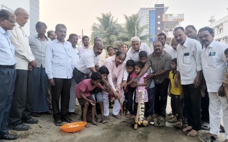 ಸಿಸಿ ರಸ್ತೆ ಕಾಮಗಾರಿಗೆ ಶಾಸಕಅಲ್ಲಮಪ್ರಭು ಪಾಟೀಲ  ಭೂಮಿ ಪೂಜೆ ನೆರವೇರಿಸಿದರು