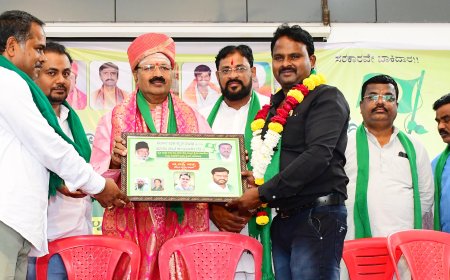 ಮಂಜುನಾಥ ಜಮಾದಾರಗೆ ಮಾಧ್ಯಮ ರತ್ನ ಪ್ರಶಸ್ತಿ