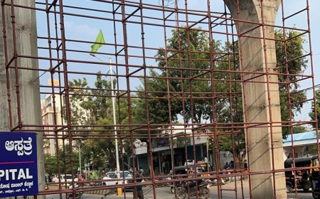 ಮಹಾದ್ವಾರ ಕಾಮಗಾರಿ ತಡೆದು, ಅದನ್ನು ಪಾಲಿಕೆ ಅಧಿಕಾರಿಗಳು ತೆರವುಗೊಳಿಸಿ